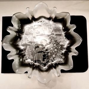 Mikasa Christmas Story Footed Bon Bon